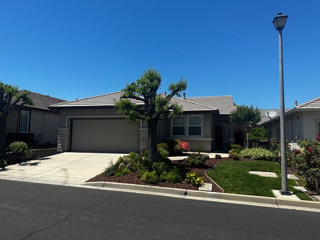 Building Photo - 575 Quindell Way