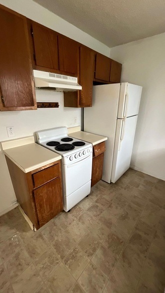 Building Photo - 121 San Saba Ave