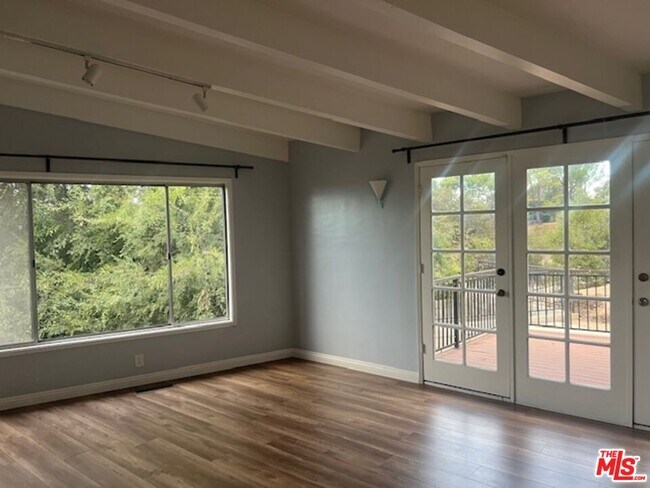 Building Photo - 5249 Escalante Dr