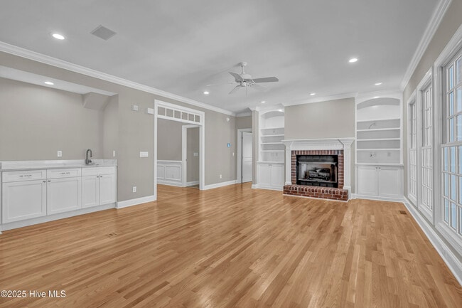 Building Photo - 844 Arboretum Dr