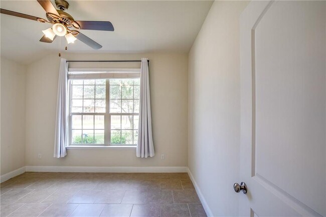 Building Photo - 3409 De Torres Cir