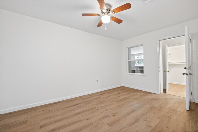 Building Photo - 7950 Longridge Dr