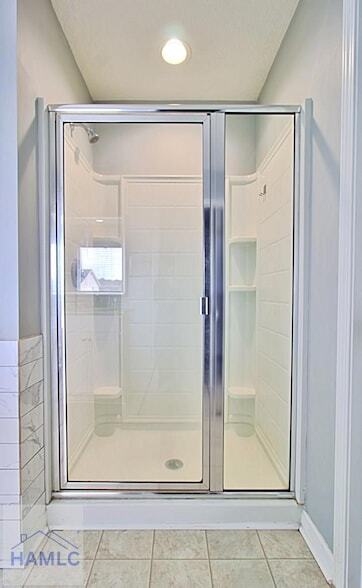 Building Photo - 7 Upland Ct