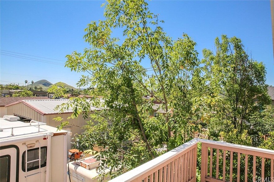 Bedroom 2 balcony view - 3051 Augusta St