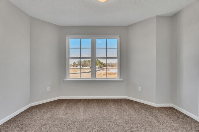 Building Photo - Beautiful NEW 3 Bed 2.5 Bath Townhome in M...