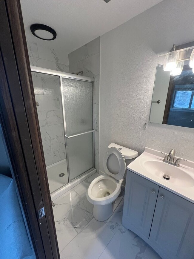 Building Photo - Beautifully updated 2-bedroom, 2-bathroom condo in Winter Park