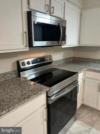 Building Photo - 41 Vanderbilt Ct