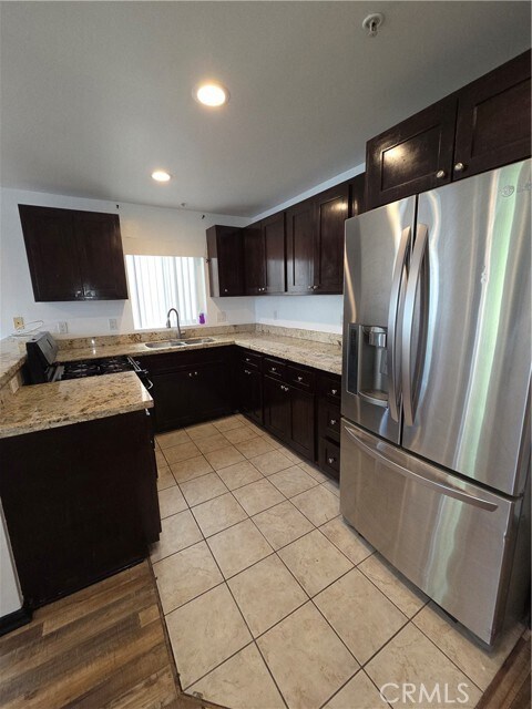 Building Photo - 14537 Archwood St