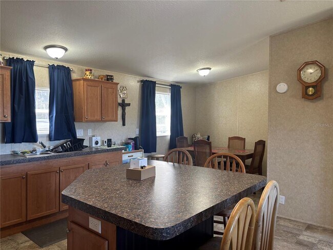 Building Photo - 1916 Spring Ave