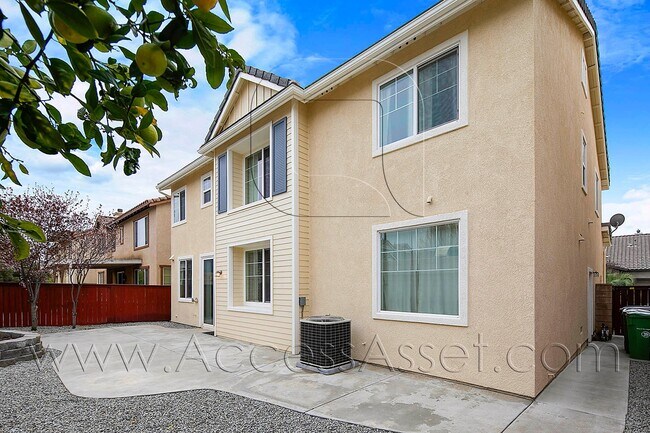 Building Photo - Charming 4 Bedroom, 3 Bathroom Home in Murrieta with Spacious Layout & Bright Interiors