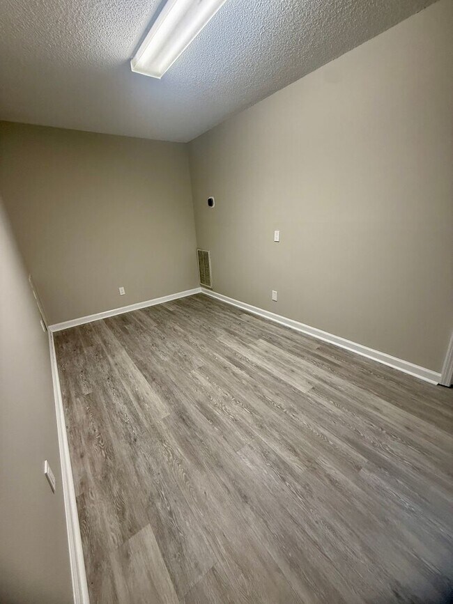 Building Photo - Copper Village Pooler