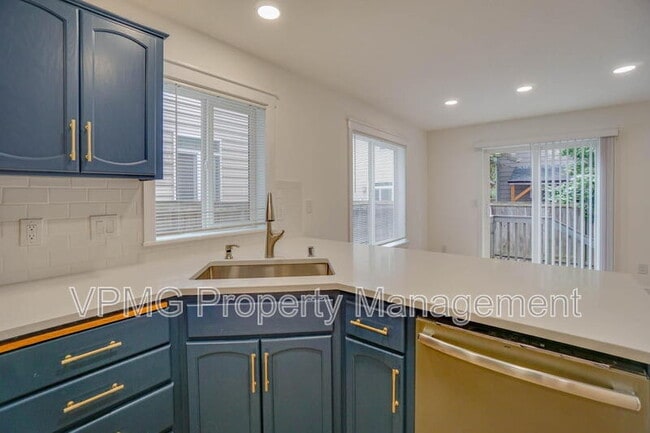Building Photo - 423 NW 153rd St