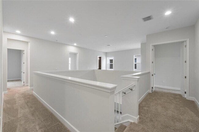 Building Photo - 14929 RedCove Pl