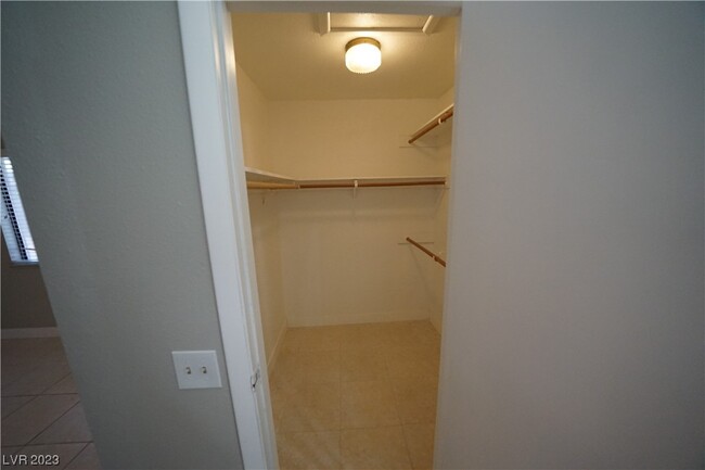 Building Photo - 5434 Cleek St