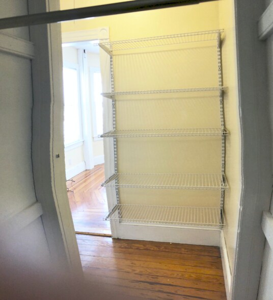 Building Photo - 85 Vinton St