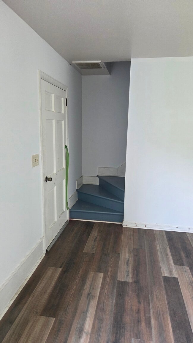 Building Photo - 162 Dorwyck Ln