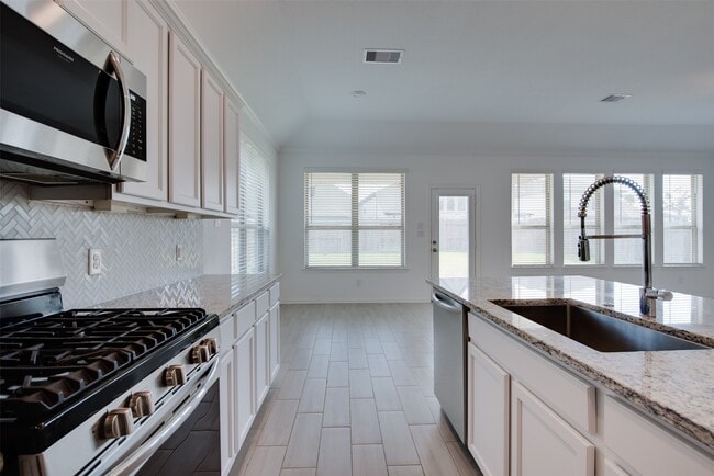 Building Photo - 8806 Spinning Mill Dr