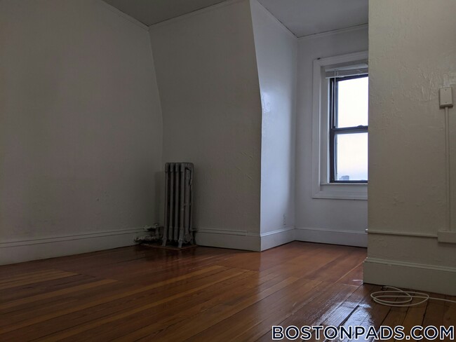 Building Photo - 91 Westland Ave