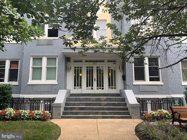 Primary Photo - 1901 16th St NW