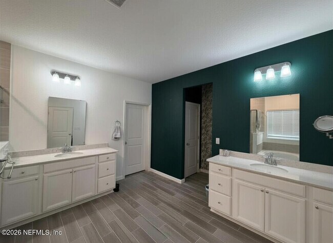 Building Photo - 7212 Calamint Ave