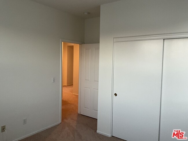 Building Photo - 57 Bayview Dr