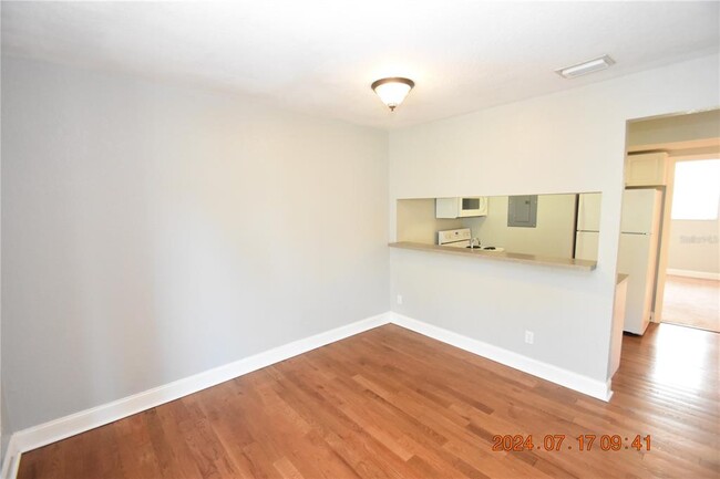 Building Photo - 1301 S Howard Ave