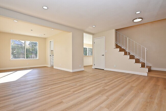 Building Photo - $4590 -- Beautifully Remodeled Brookvale Home on a Quiet Court