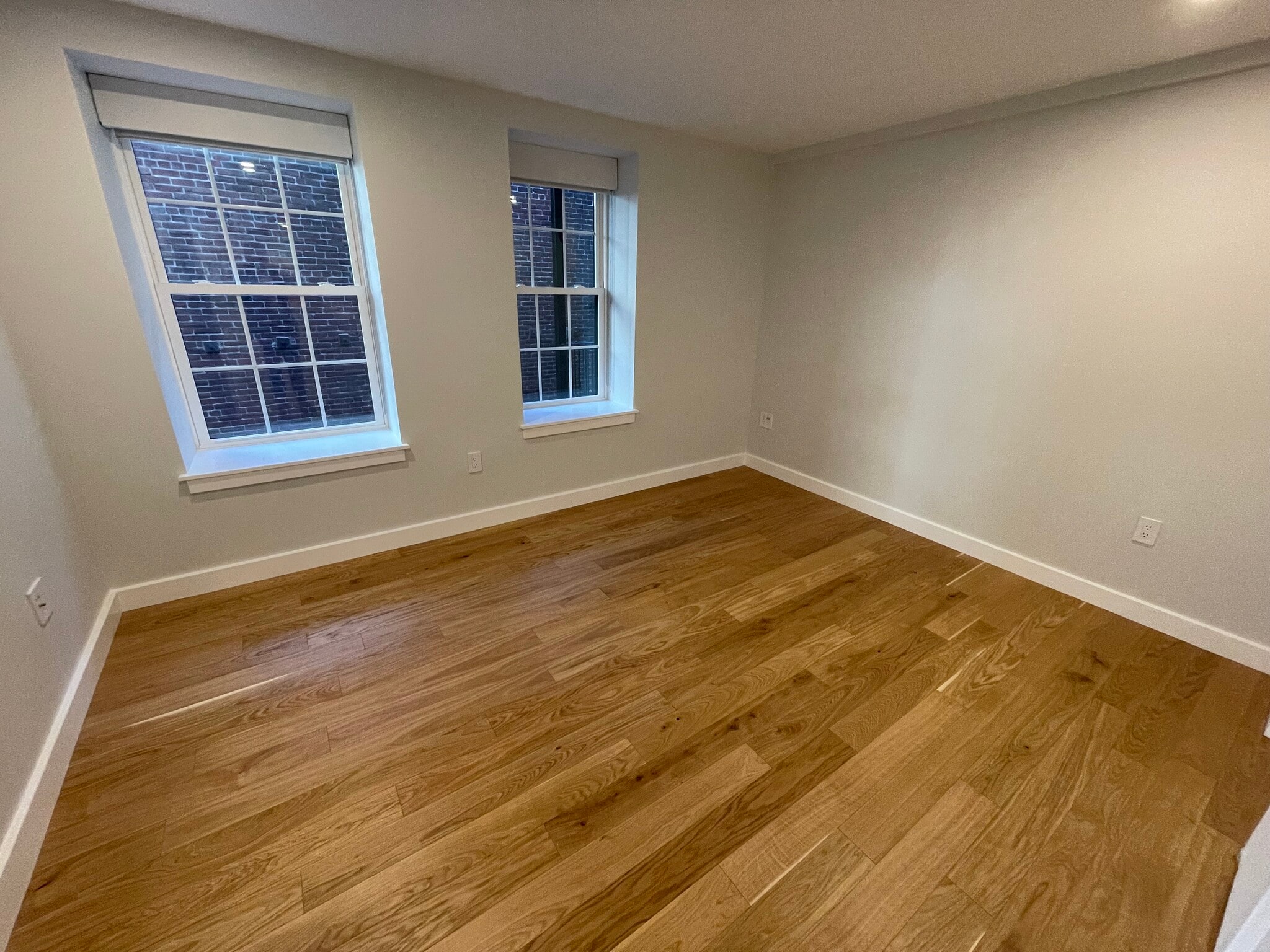 Building Photo - 16 Fleet St