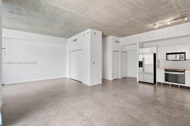 Building Photo - 133 NE 2nd Ave