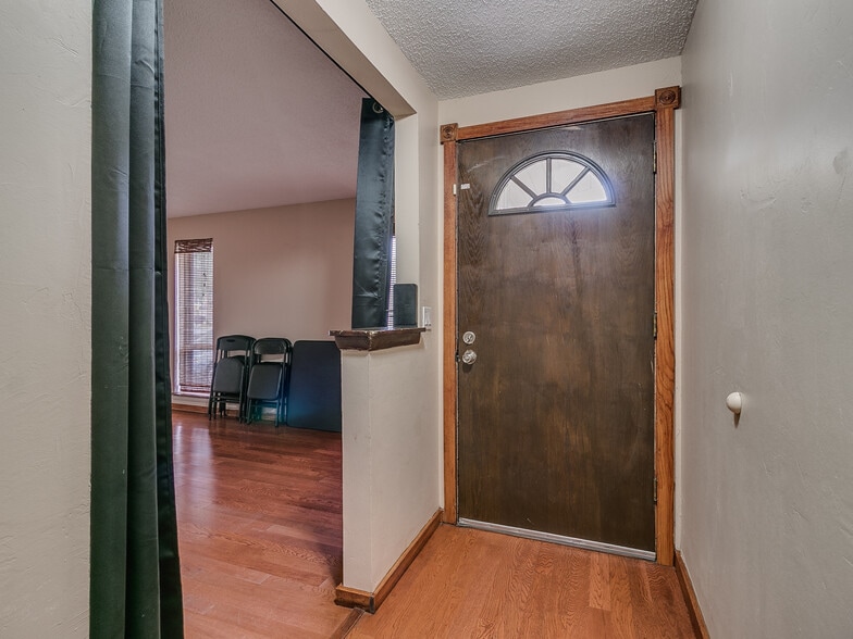 Building Photo - 1548 Bradley Pl