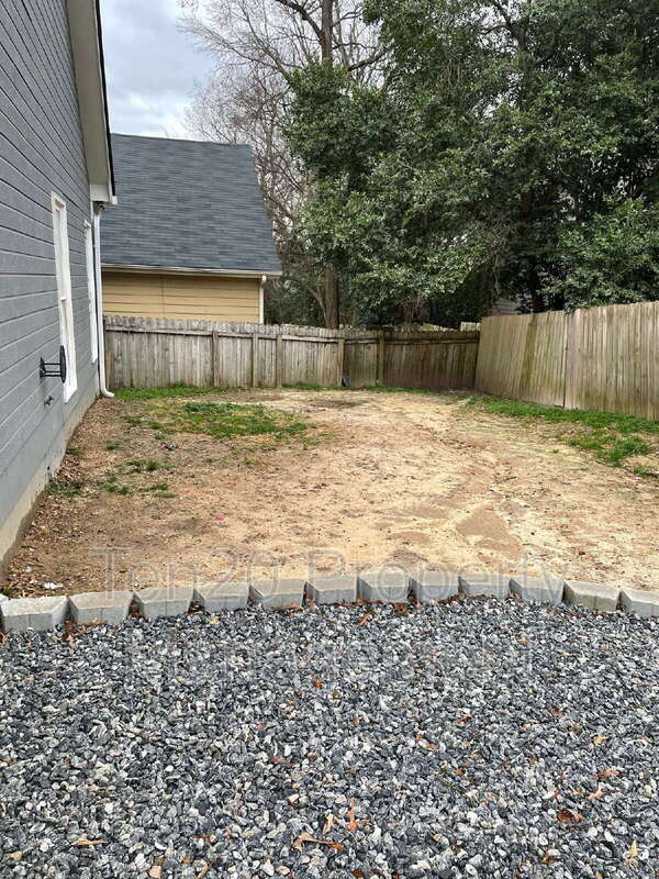 Building Photo - 326 Hardaway Ct