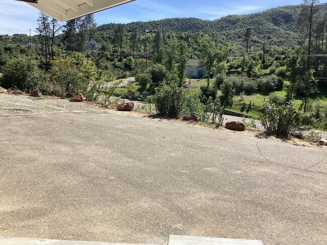 Building Photo - Newly Built Home Near Salt Creek Trail Move in Ready