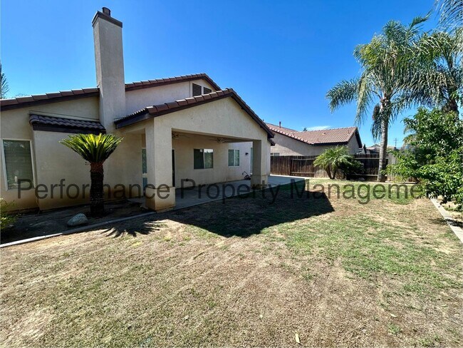 Building Photo - Stunning 4 Bed/2 Bath NW Bakersfield Home ...