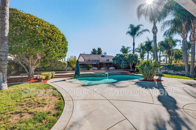 Building Photo - 35912 Arras Dr