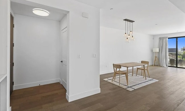 Building Photo - Classic and contemporary two-story townhou...