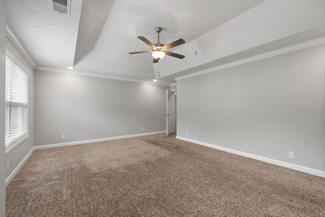 Building Photo - Pet Friendly Four Bedroom!