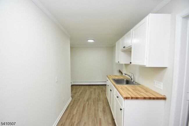 Building Photo - 69 NJ-23