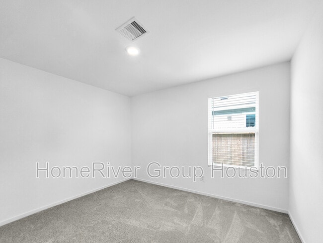 Building Photo - 106 Nicholas Rd