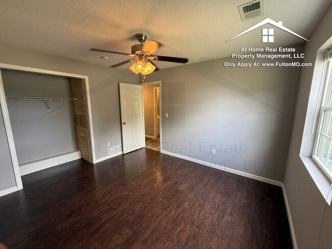 Building Photo - 537 Collier Ln