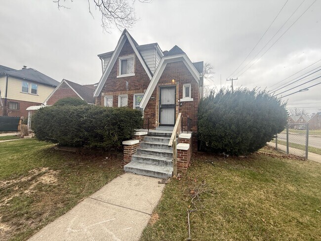 Building Photo - 12847 Maiden St