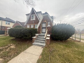 Building Photo - 12847 Maiden St