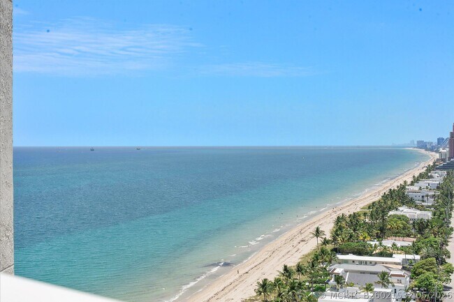 Building Photo - 3200 N Ocean Blvd