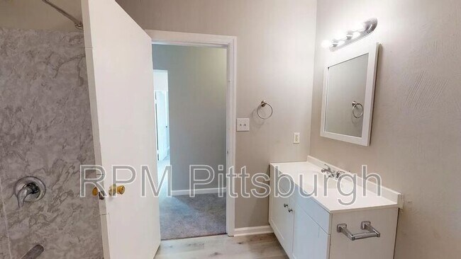 Building Photo - 2824 Salisbury St