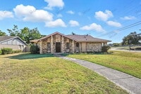 Building Photo - 3538 Hacienda Dr