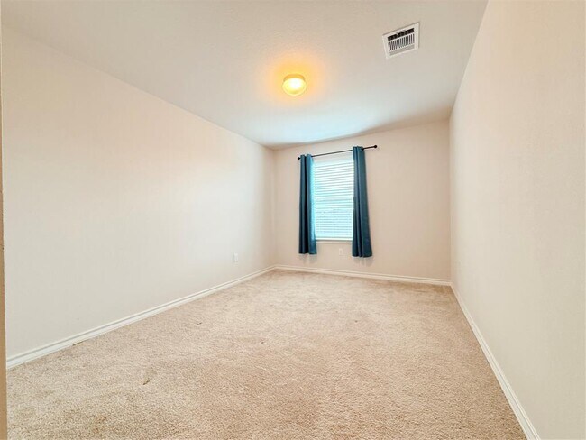 Building Photo - 7506 Elk Grove Path