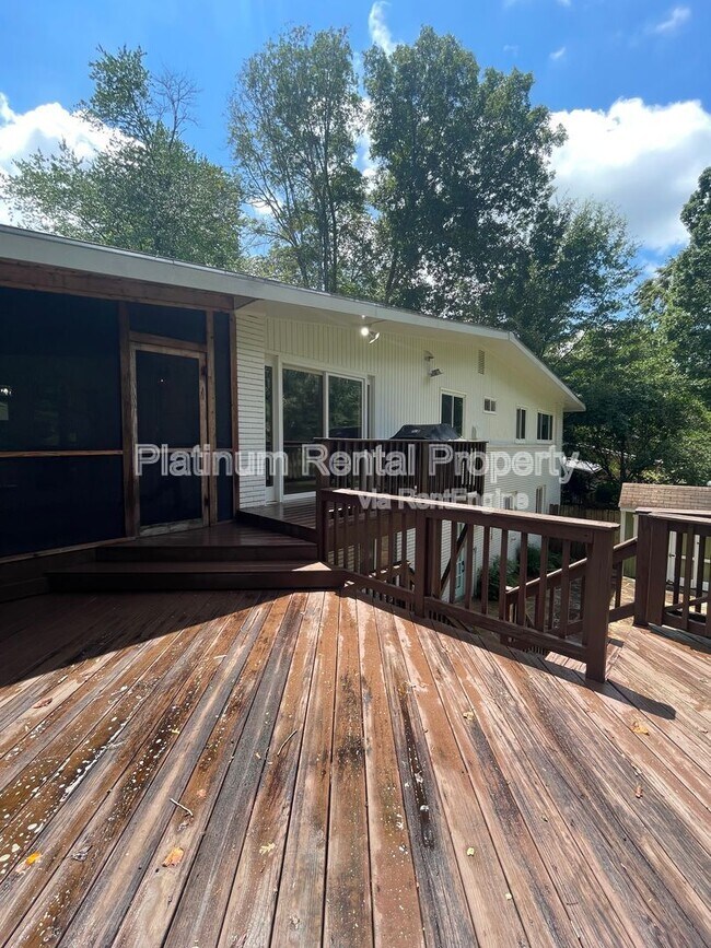 Building Photo - 3828 Donaldson Dr