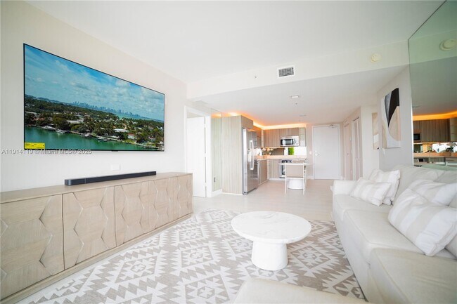 Building Photo - 6700 Indian Creek Dr