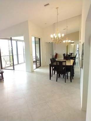 Building Photo - 5475 Verona Dr