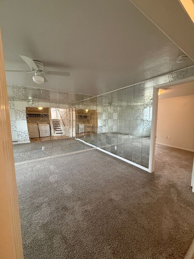 Building Photo - $0 DEPOSIT OPTION, CHARMING 3 BED 2 BATH TRADITIONAL HOME!! HUGE YARD, STEPS FROM PEORIA STATION