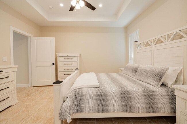 Building Photo - Available